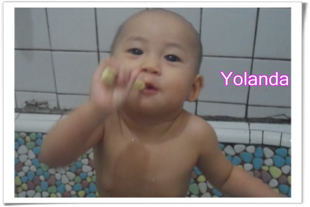 【Yolanda成長點滴】10M18D自己刷牙