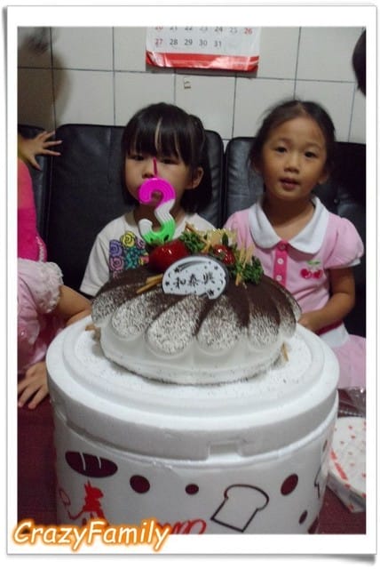 超Ｑ亞亞滿3歲囉！