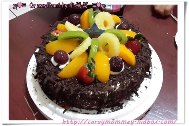 XeNia 6y生日之瘋狂吃蛋糕