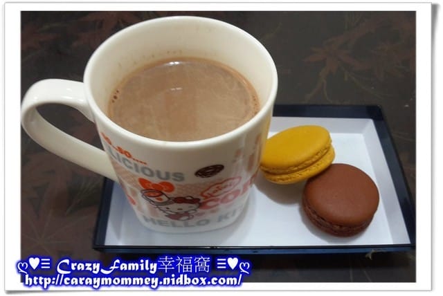 § 試喝體驗 §層次感極佳的海鹽摩卡拿鐵之悅讀角落