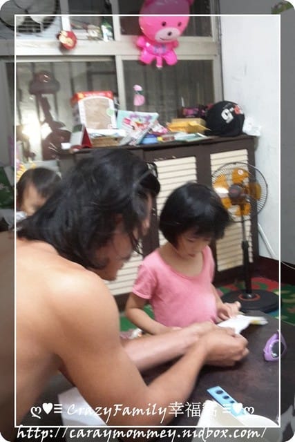 親子家庭遊戲趣之摺紙飛機 - 第1張圖 親子家庭遊戲趣之摺紙飛機