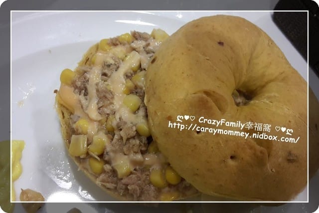 ♥♡ 親子餐廳饗樂趣 ♡♥ 【台北信義區】Peek-A-Boo Café藍帶甜點‧咖啡探路去