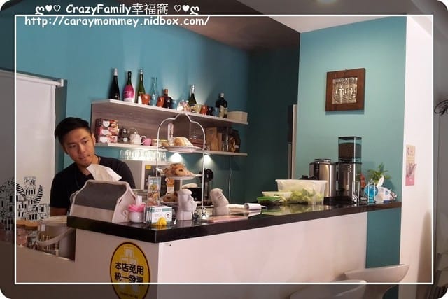 ♥♡ 親子餐廳饗樂趣 ♡♥ 【台北信義區】Peek-A-Boo Café藍帶甜點‧咖啡探路去