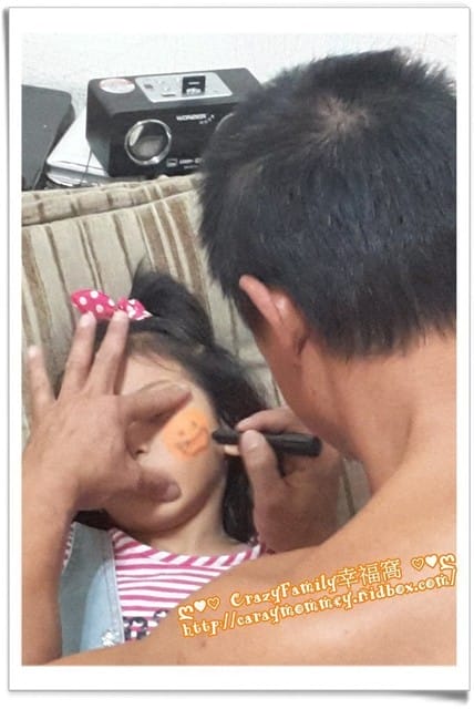 ├ 媽寶搞怪去 ┤ 不給糖就搗蛋之萬聖節討糖去