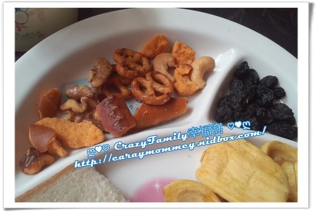 涮嘴到停不下來的『聯華食品萬歲牌切達起司蝴蝶綜合果』§ 試吃體驗 § - 第8張圖 涮嘴到停不下來的『聯華食品萬歲牌切達起司蝴蝶綜合果』§ 試吃體驗 §