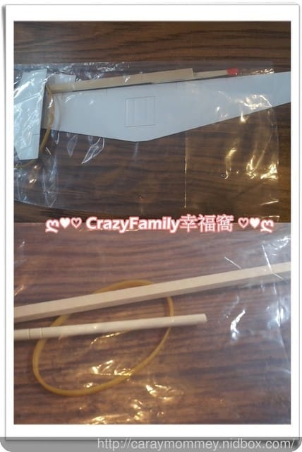 ├ 媽寶玩樂趣 ┤ 頑童鬧冬DIY木製小飛機 + 玩樂