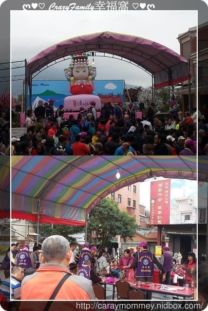 淡水福佑宮祈福擲筊趣