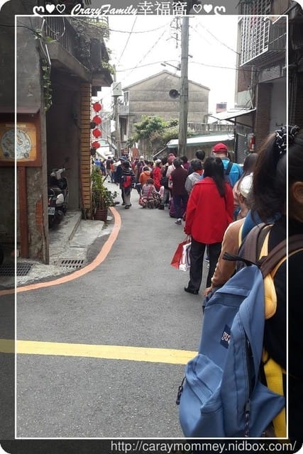 淡水福佑宮祈福擲筊趣