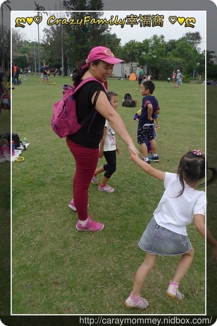 ● 育兒生活 ●【好物分享】輕量背媽媽包讓媽媽輕鬆擁有快樂的親子生活