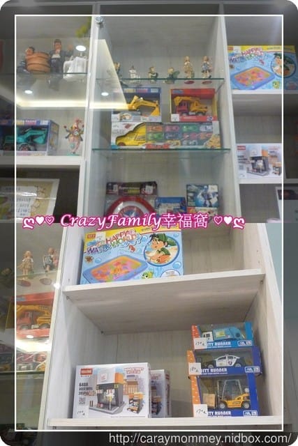 ஐ 親子旅行住宿推薦 ஐ 【台南北區】有孩子們喜愛的溜滑梯、球池∞傑克堡親子旅館∞近台南花園夜市
