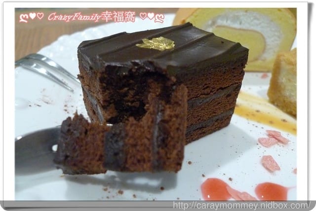 閨蜜養成班一起前往Aposo艾波索幸福甜點-天母幸福驛站門市 下午茶組合 - 第32張圖 閨蜜養成班一起前往Aposo艾波索幸福甜點-天母幸福驛站門市 下午茶組合