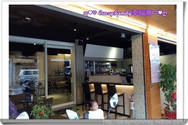☆★♨美食饗宴♨★☆【新北板橋】Lyn’s Cafe 早午餐 & 酒匠飛鏢 Bar - 第2張圖 ☆★♨美食饗宴♨★☆【新北板橋】Lyn’s Cafe 早午餐 & 酒匠飛鏢 Bar