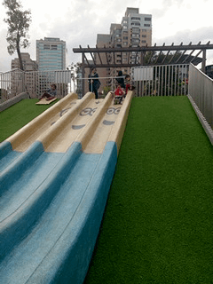 媽寶趴趴走ღ【新北板橋】富貴綠地公園超可愛的小小兵溜滑梯