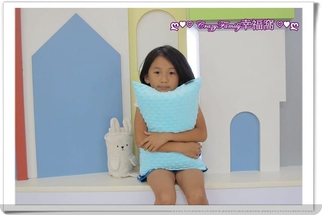✿ღ 好物分享 ღ✿ 好攜帶又輕量的 Down Power 旅絨枕 ∮上班族午安枕∞幼兒園童枕∞一枕多用途∮
