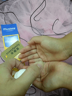 ✿ღ 育兒好物分享 ღ✿ Mustela®慕之恬廊®高效性兒童防曬乳SPF50+初生寶寶即可使用,防水亦可擦拭臉部 - 第4張圖 ✿ღ 育兒好物分享 ღ✿ Mustela®慕之恬廊®高效性兒童防曬乳SPF50+初生寶寶即可使用,防水亦可擦拭臉部