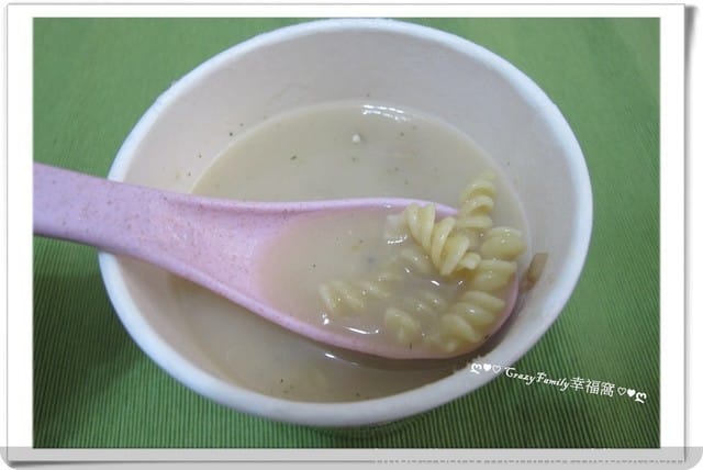 § 新品試吃 §荷卡廚坊「特級義大利濃湯麵」超低熱量 蕃茄起司牛肉風味 / 奶油蘑菇雞肉風味 - 第7張圖 § 新品試吃 §荷卡廚坊「特級義大利濃湯麵」超低熱量 蕃茄起司牛肉風味 / 奶油蘑菇雞肉風味