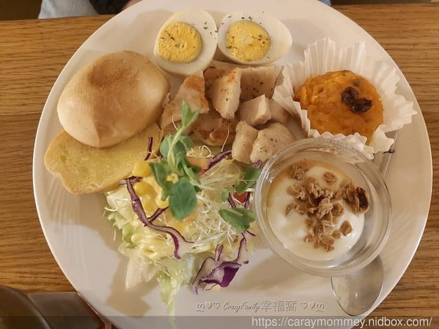 竹籠造型之板橋奈野咖啡