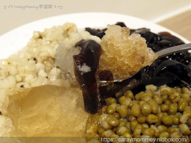 好吃分享★何家甜點鋪永和店★來自嘉義傳統古制秘糖的精隨讓每樣冰品都好吃又消暑