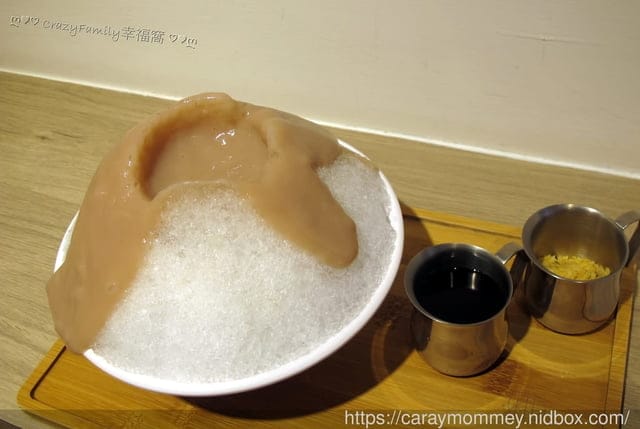 好吃分享★何家甜點鋪永和店★來自嘉義傳統古制秘糖的精隨讓每樣冰品都好吃又消暑