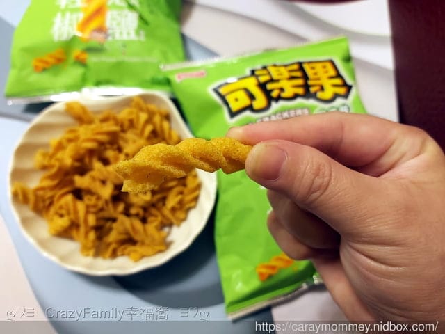 可樂果尚酥推出可樂果輕蔥椒鹽新口味好吃又涮嘴