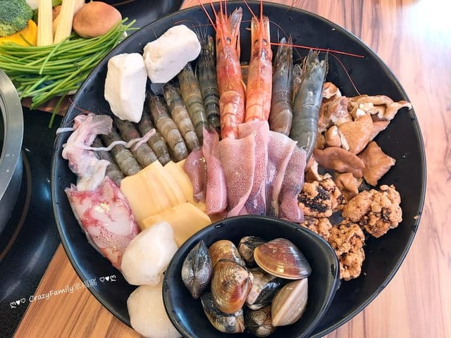 包山包海吃到飽《現煮食麻辣鴛鴦火鍋》 - 第10張圖 包山包海吃到飽《現煮食麻辣鴛鴦火鍋》