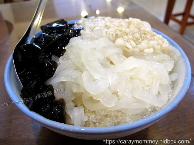 傳承傳統堅持手作的冰品 § 豐川亭【米粉冰】§ 記憶中的古早味 - 第10張圖 傳承傳統堅持手作的冰品 § 豐川亭【米粉冰】§ 記憶中的古早味