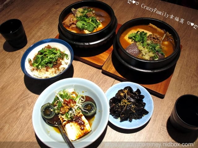 板橋麻辣小吃推薦分享【湊臭麻辣鴨血臭豆腐】 - 第4張圖 板橋麻辣小吃推薦分享【湊臭麻辣鴨血臭豆腐】