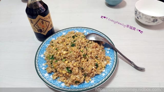 濃醇回甘香氣十足的黑豆桑古早味甕底醬油，吃的不僅是美味還是滿滿的回憶