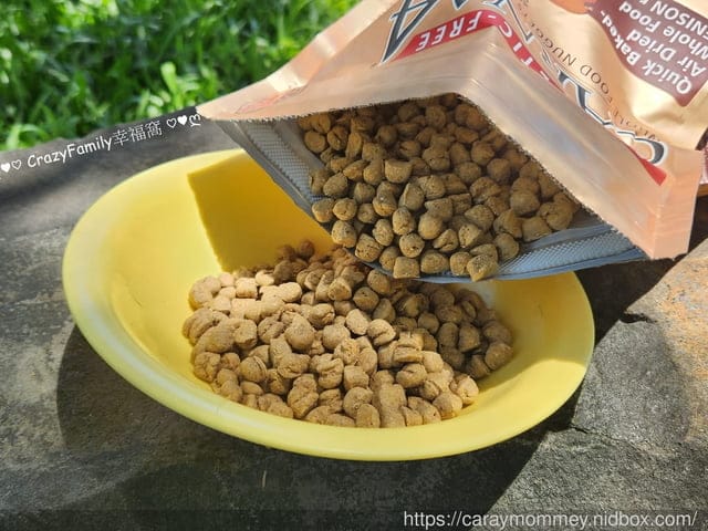 卡娜芙評價、卡娜芙狗飼料評價、加拿大飼料品牌推薦、加拿大寵物糧推薦、加拿大狗飼料推薦、發芽種子飼料、高適口性無穀狗飼料推薦、寵物無穀飼料推薦、無穀低敏飼料開箱、狗腸胃保健飼料分享、Carna4卡娜芙、加拿大寵物糧推薦、狗狗腸胃保健乾糧、卡娜芙品牌形象大使-成晞chance、新生代男神成晞、狗飼料推薦、發芽種子、加拿大Carna4卡娜芙‧狗狗-腸胃保健-易嚼鹿肉、加拿大天然飼料、無合成添加物、發芽種子的好處