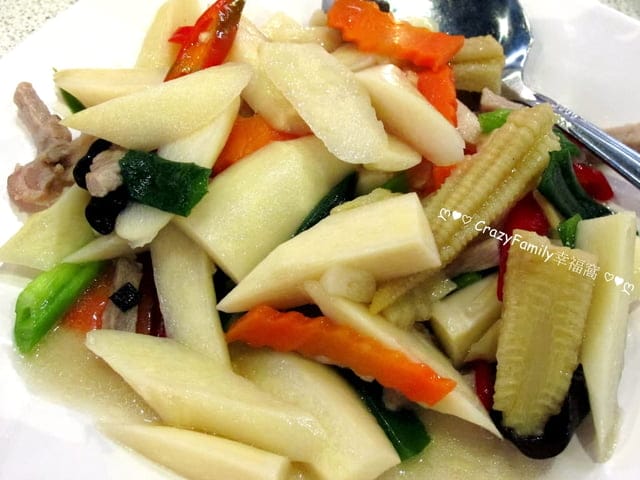 大推【皇家花園餐廳】必點粵式脆皮烤雞平價特色美食還有迷你馬跟生態園區的親子友善餐廳 - 第7張圖 宜蘭、礁溪、宜蘭礁溪、宜蘭餐廳、礁溪餐廳、宜蘭礁溪餐廳、宜蘭餐廳推薦、礁溪餐廳推薦、宜蘭礁溪餐廳推薦、宜蘭親子餐廳、礁溪親子餐廳、宜蘭礁溪親子餐廳、宜蘭友善餐廳、宜蘭親子友善餐廳、礁溪親子友善餐廳、礁溪友善餐廳、宜蘭礁溪友善餐廳、推薦宜蘭餐廳、推薦礁溪餐廳、推薦宜蘭礁溪餐廳、粵式脆皮烤雞、推薦粵式脆皮烤雞、粵式脆皮烤雞推薦、礁溪烤雞推薦、礁溪脆皮烤雞推薦、脆皮烤雞推薦、推薦礁溪烤雞、推薦礁溪脆皮烤雞、粵式、脆皮烤雞、迷你馬、有迷你馬的餐廳、梅花鹿、有梅花鹿的餐廳、動物餐廳、動物 餐廳、餐廳有動物、餐廳有迷你馬、兔子、有兔子的餐廳、餐廳有兔子、餐廳有梅花鹿、親子友善餐廳、適合家庭、適合小孩、適合親子、親子、美食、餐廳、家庭、聚餐、團訂餐廳、聚會餐廳推薦、宜蘭皇家花園餐廳、花園餐廳、皇家花園餐廳、礁溪花園餐廳、礁溪皇家花園餐廳、皇家花園餐廳、皇家花園、花園餐廳、宜蘭礁溪皇家花園餐廳、宜蘭礁溪花園餐廳