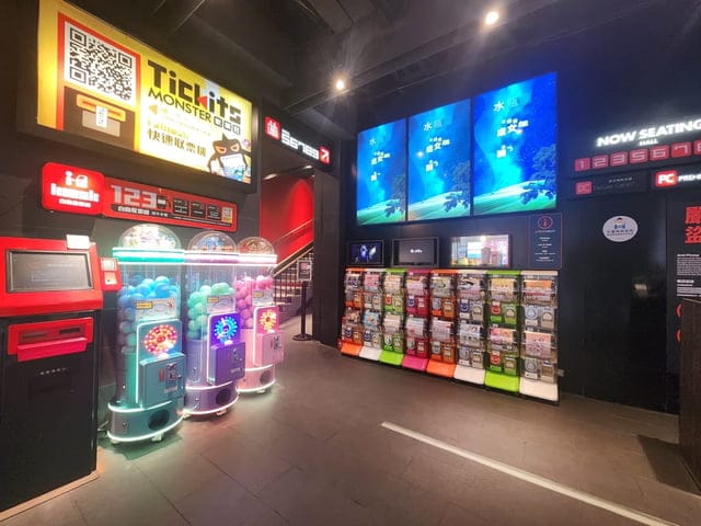 in89豪華影城提供給親子家庭一個舒適溫馨、自在的觀影空間之親子小燈場