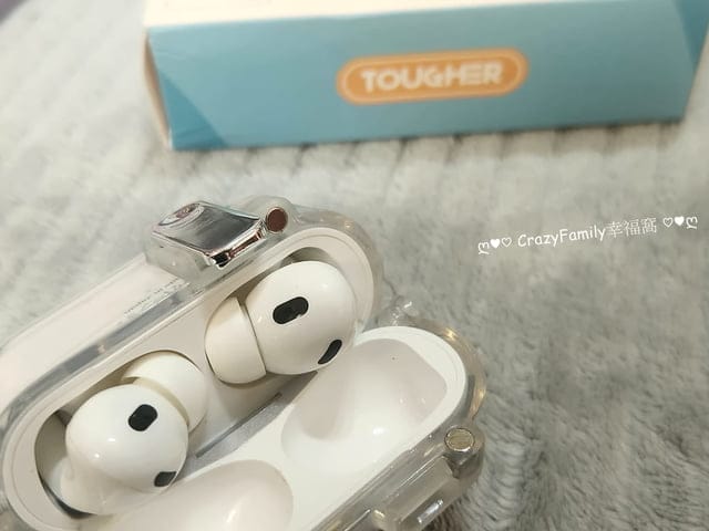 預防勝於治療的【TOUGHER】 AirPods保護套不僅可展現自身個性風格，防摔抗震、耐髒防塵多功能用途
