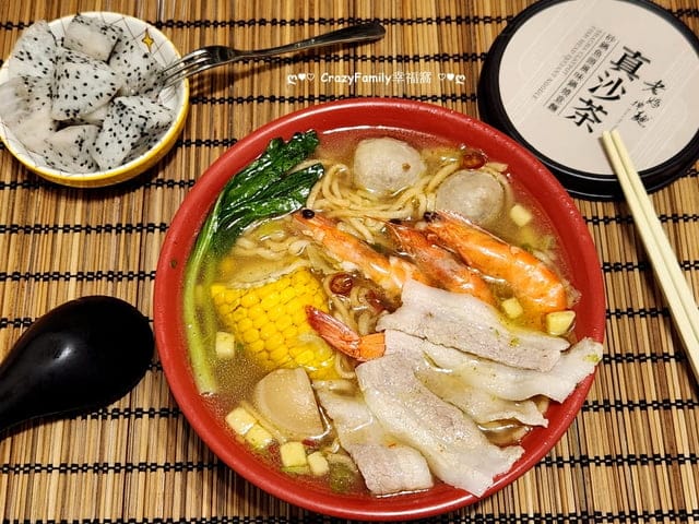 杯裝泡麵開箱推薦 ∞ 兩分鐘就能上桌的台味【老媽拌麵】砂鍋魚頭風味鍋燒意麵